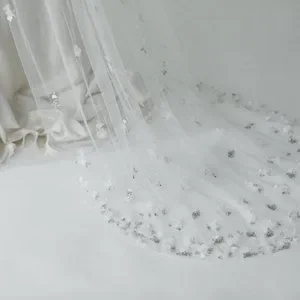 A.B. Ellie Sophie Veil Chapel Length Tulle Edge Wedding Veil | Classic Bridal Veil | A.B. ELLIE main image 3